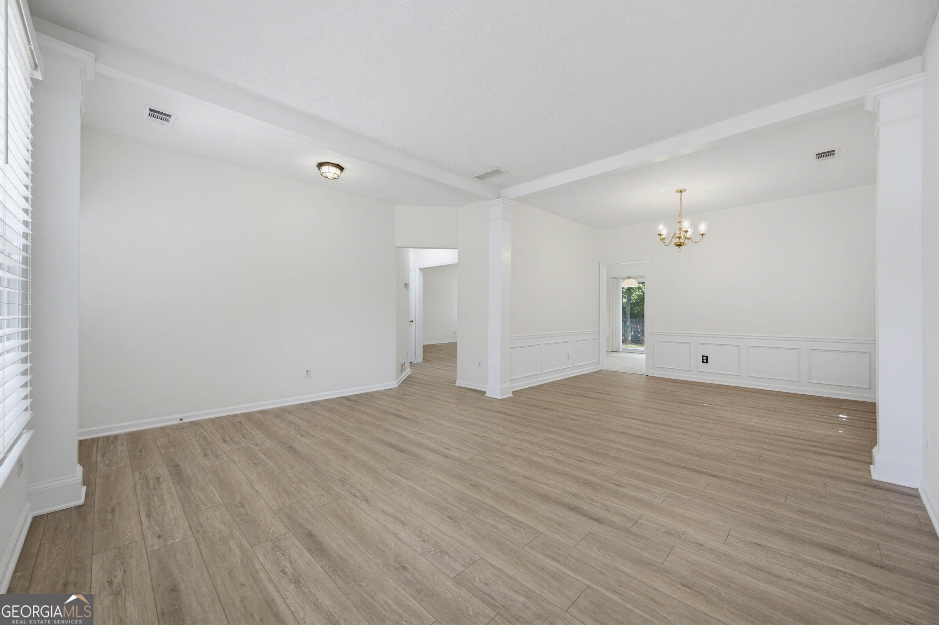 395 Cadeleigh Court – photo 5