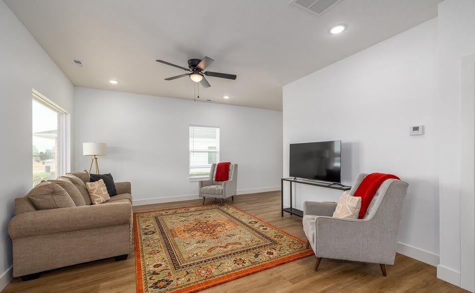 923 N Blake Avenue – photo 3