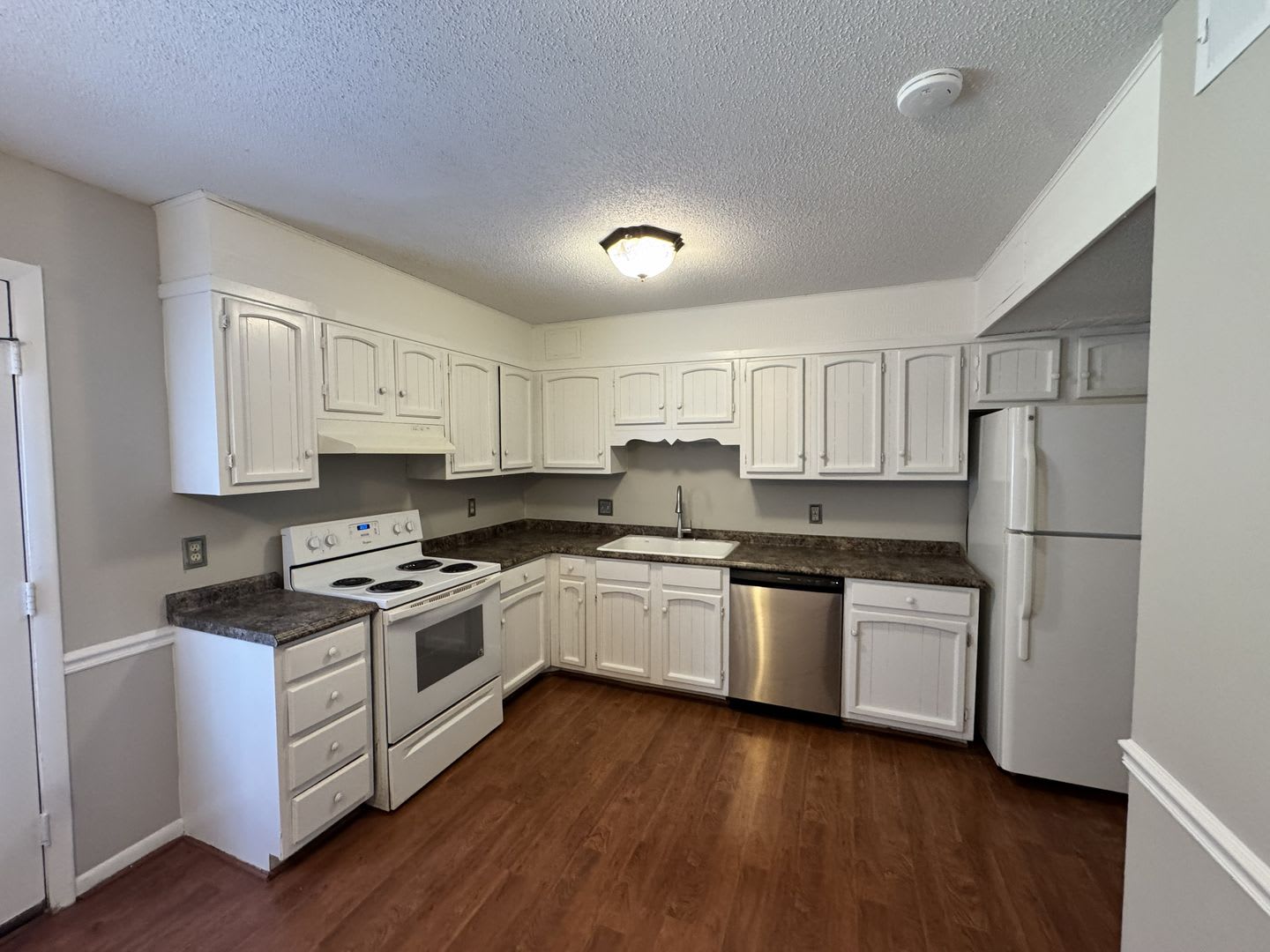 Ready To Move In 200 Off First Month Rent – photo 5