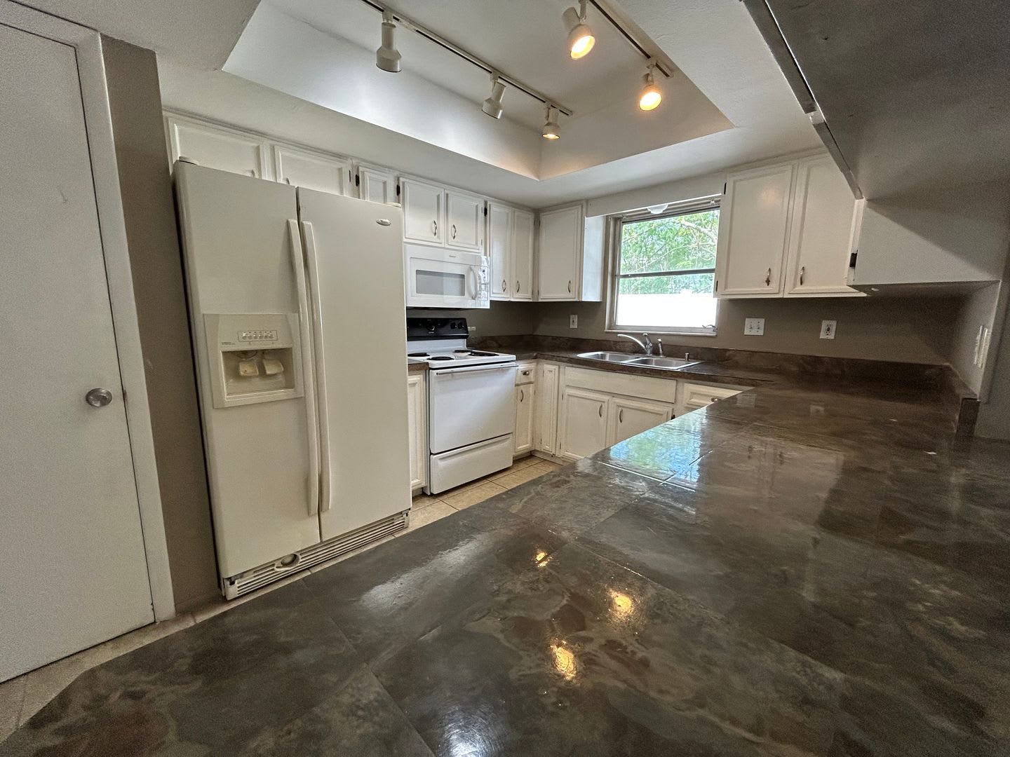 4 2 Home Conveniently Located In Sarasota Near Beaches Jungle Gardens Airport Downtown – photo 3