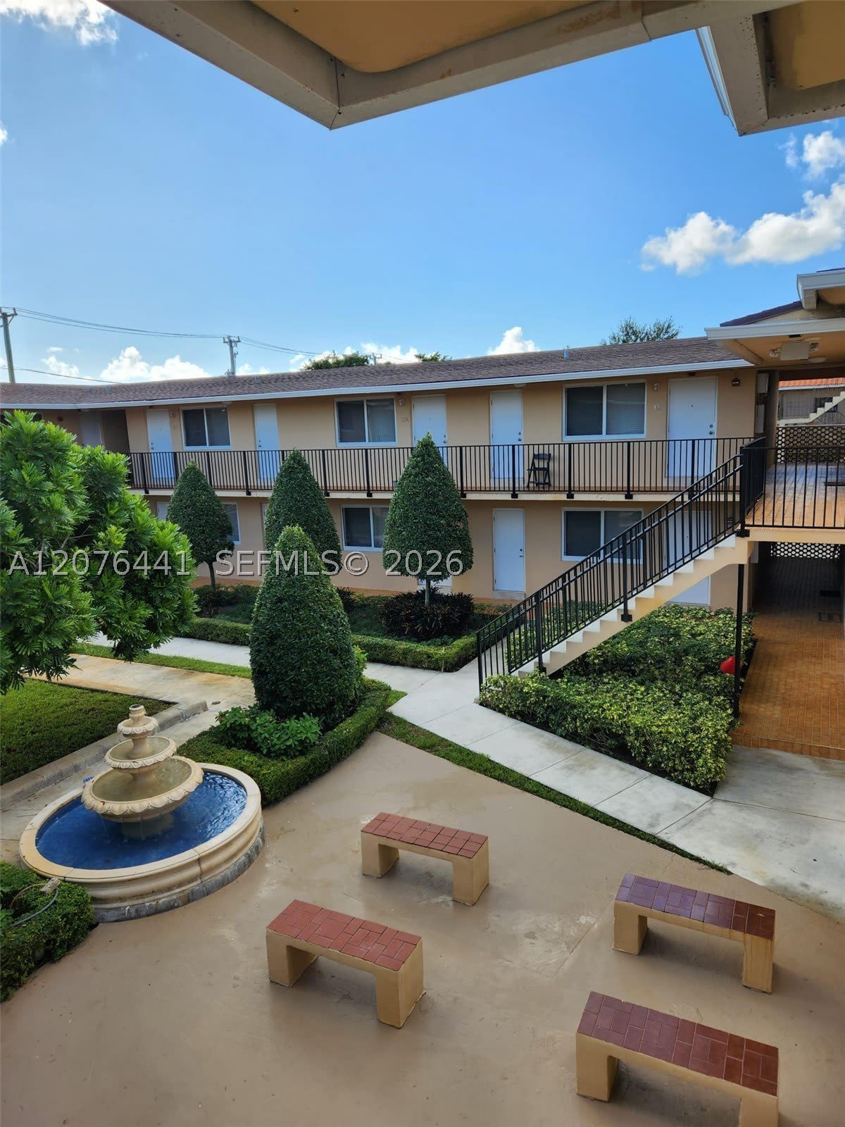 211 NW 47th Ave – photo 2