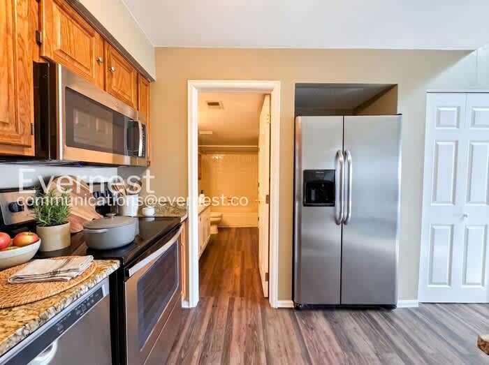 12043 West Cross Drive – photo 5