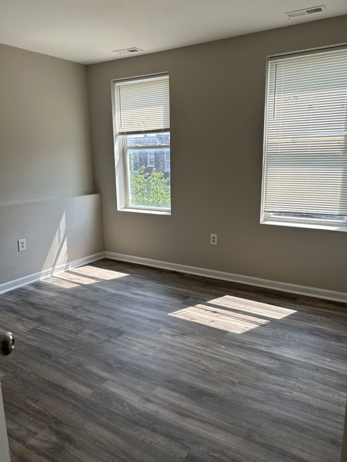 1798 East 25th Street – photo 4
