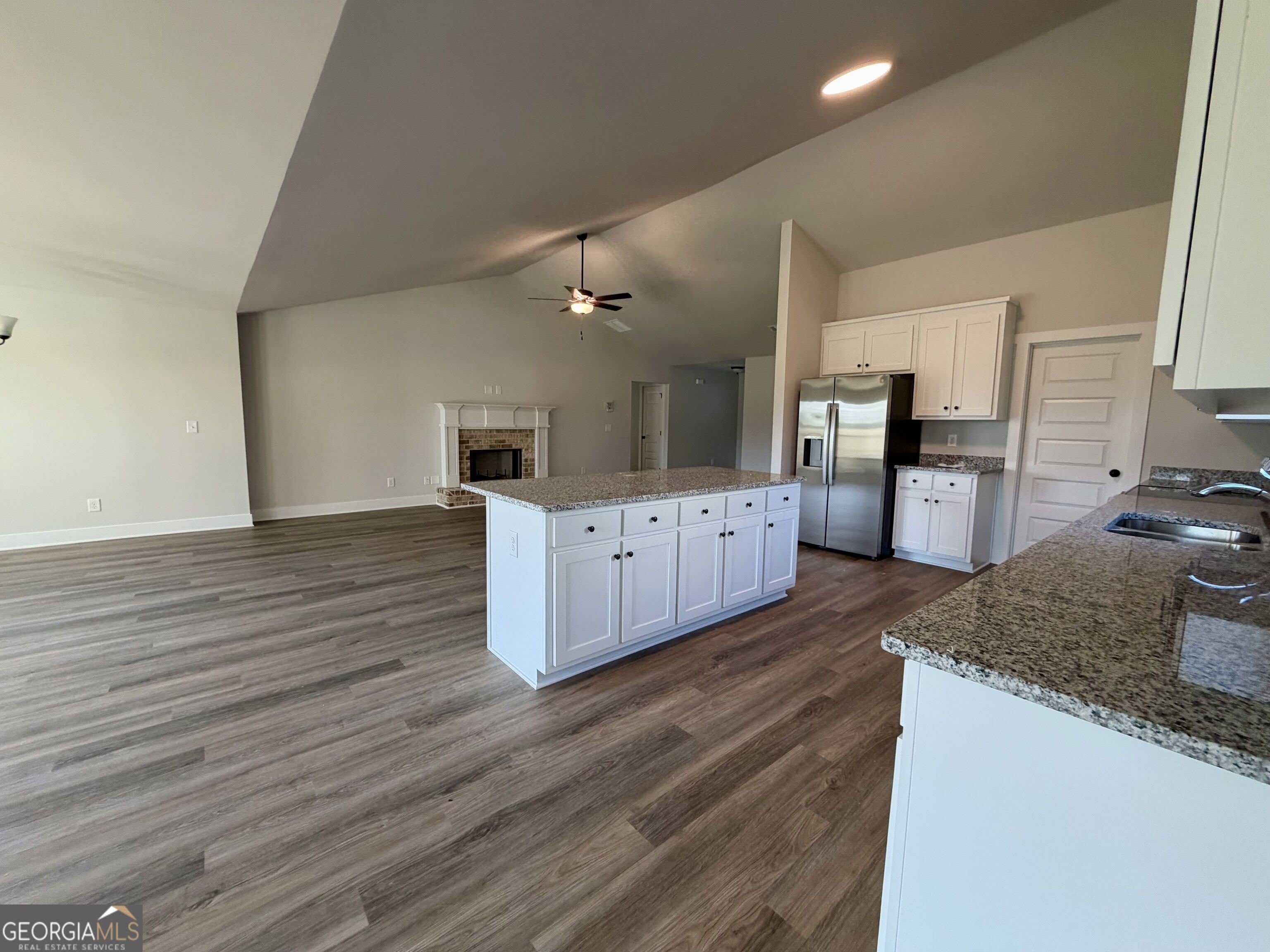 232 Lake Meadows Drive – photo 2