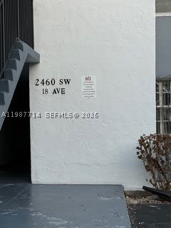2460 SW 18th Ave – photo 1