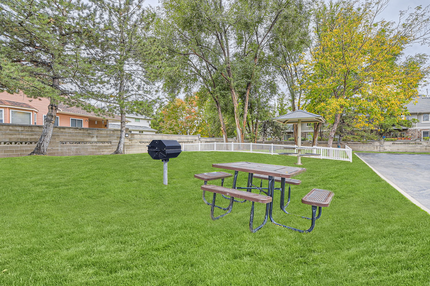 6816 South 1300 E41 – photo 3