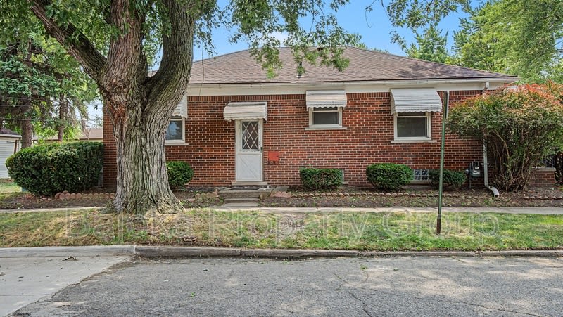 2957 Fort Park Boulevard – photo 4