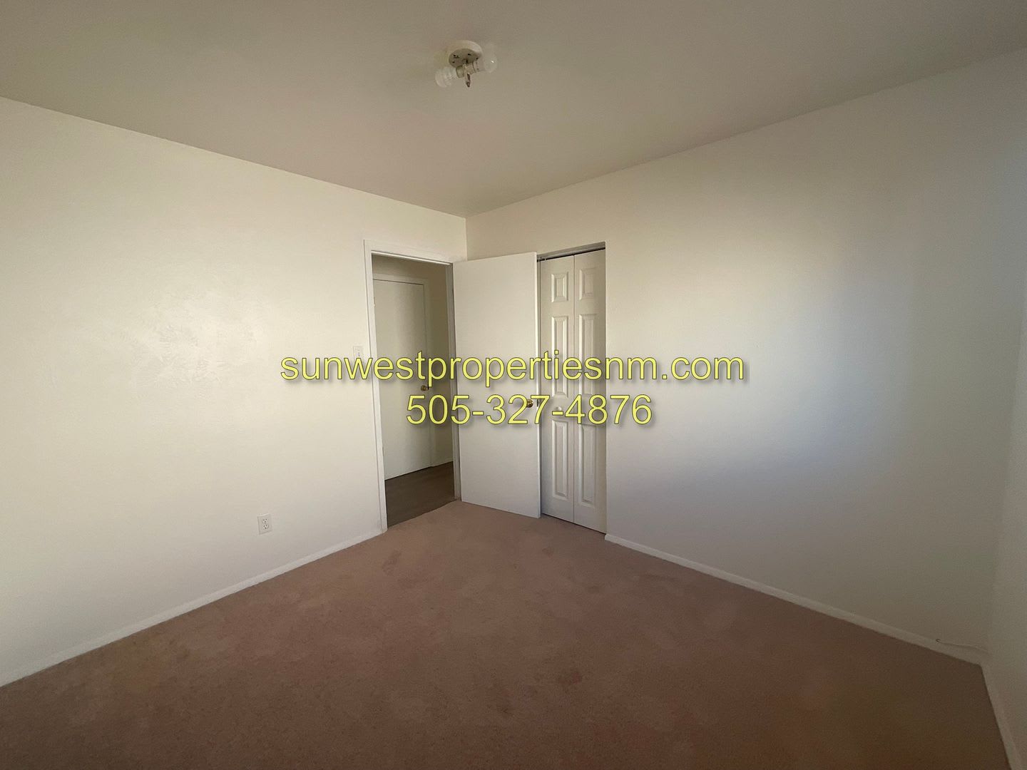 3 Bedroom, 2 Bathroom House – photo 4