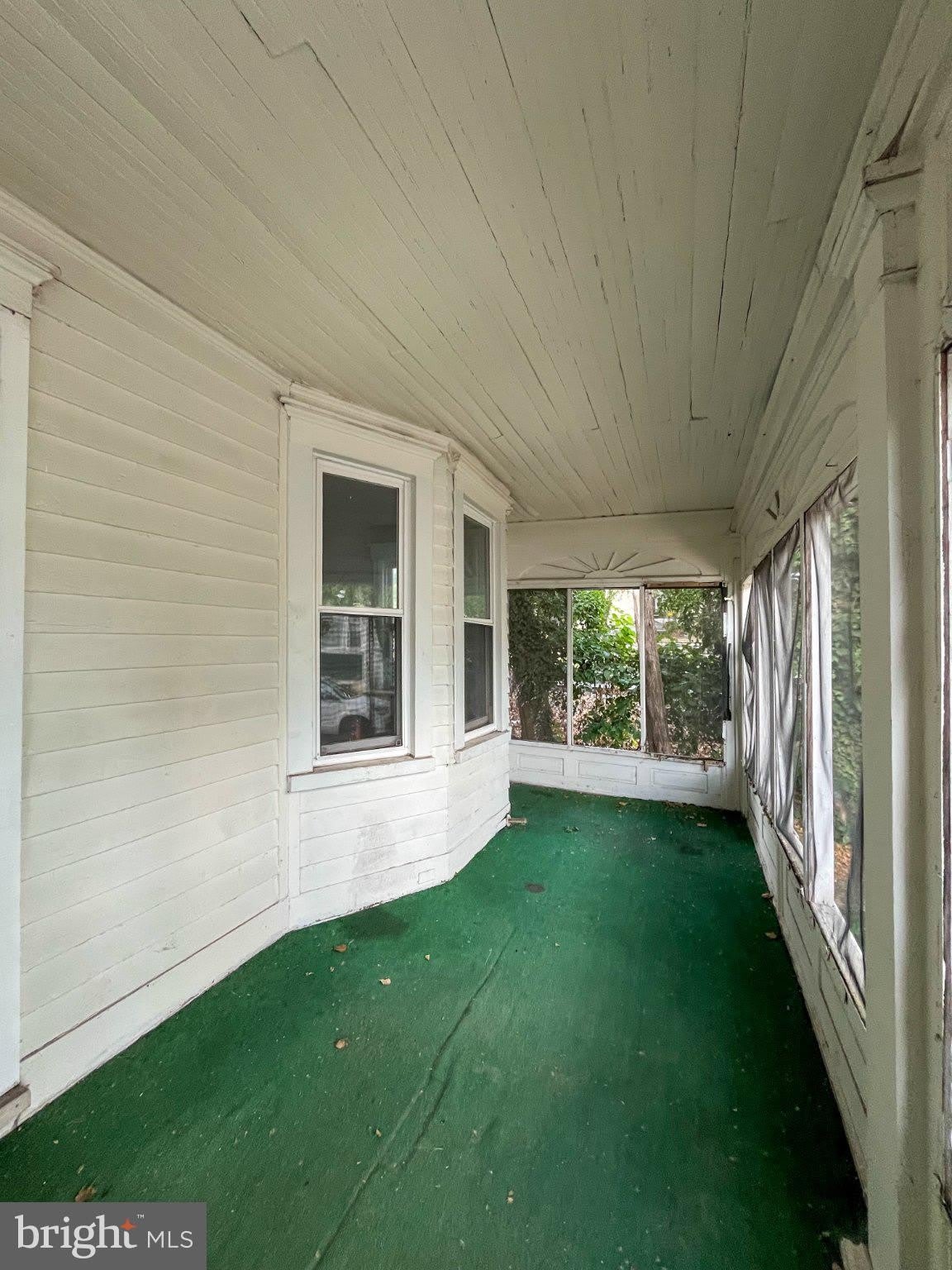 103 Newell Ave – photo 2
