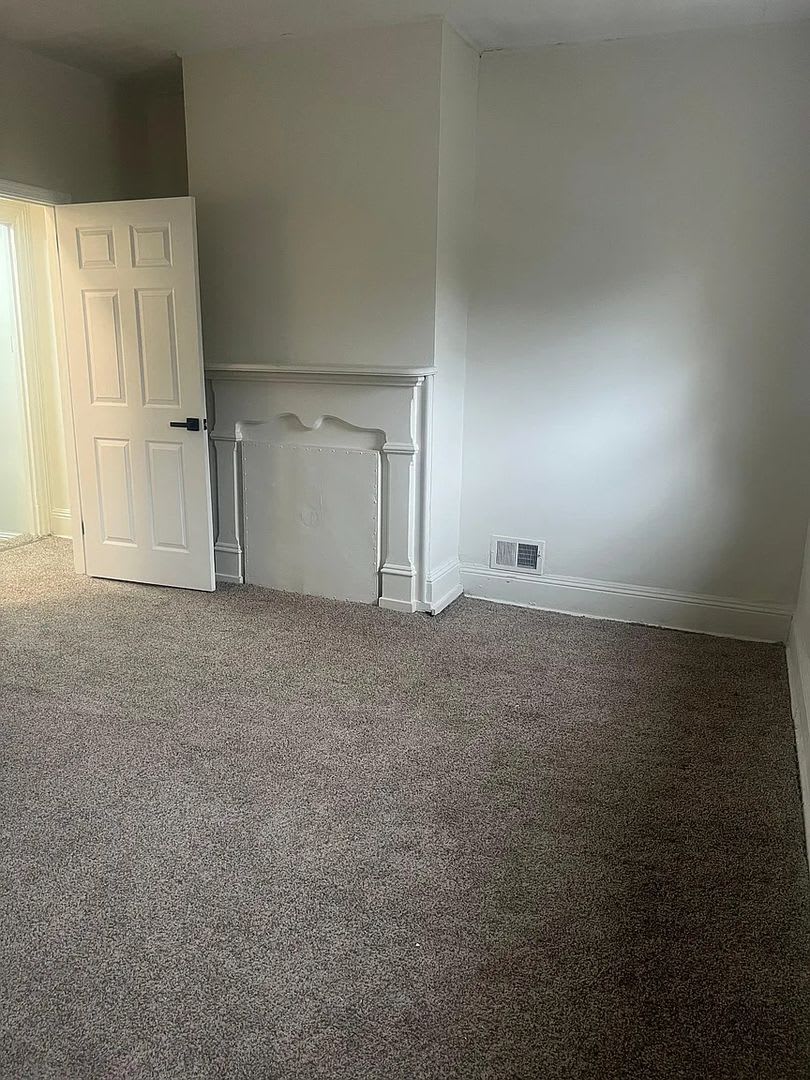 A Comfortable 3BR home in Pittsburgh, Section 8 Considered!! – photo 1