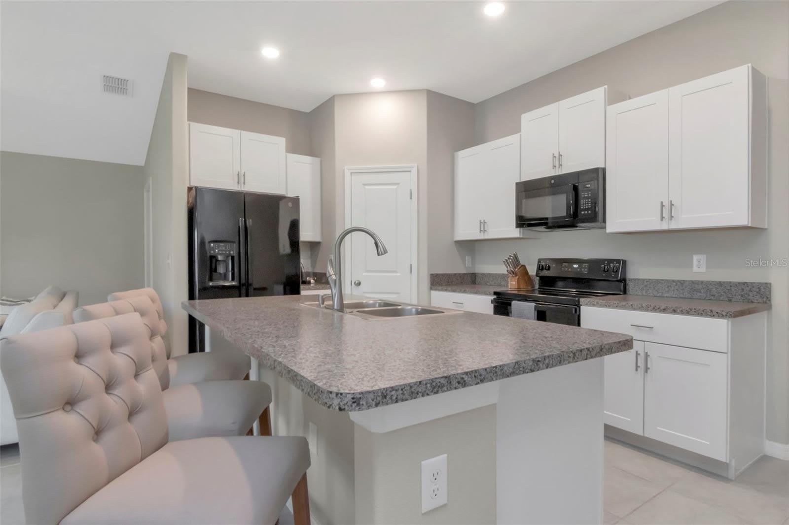 11527 SAGE CANYON Drive – photo 3