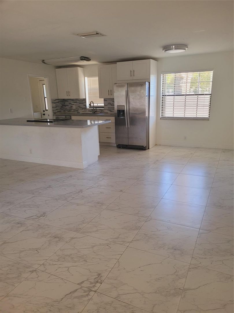 770 NE 38 R, Oakland Park, FL 33333 – photo 2