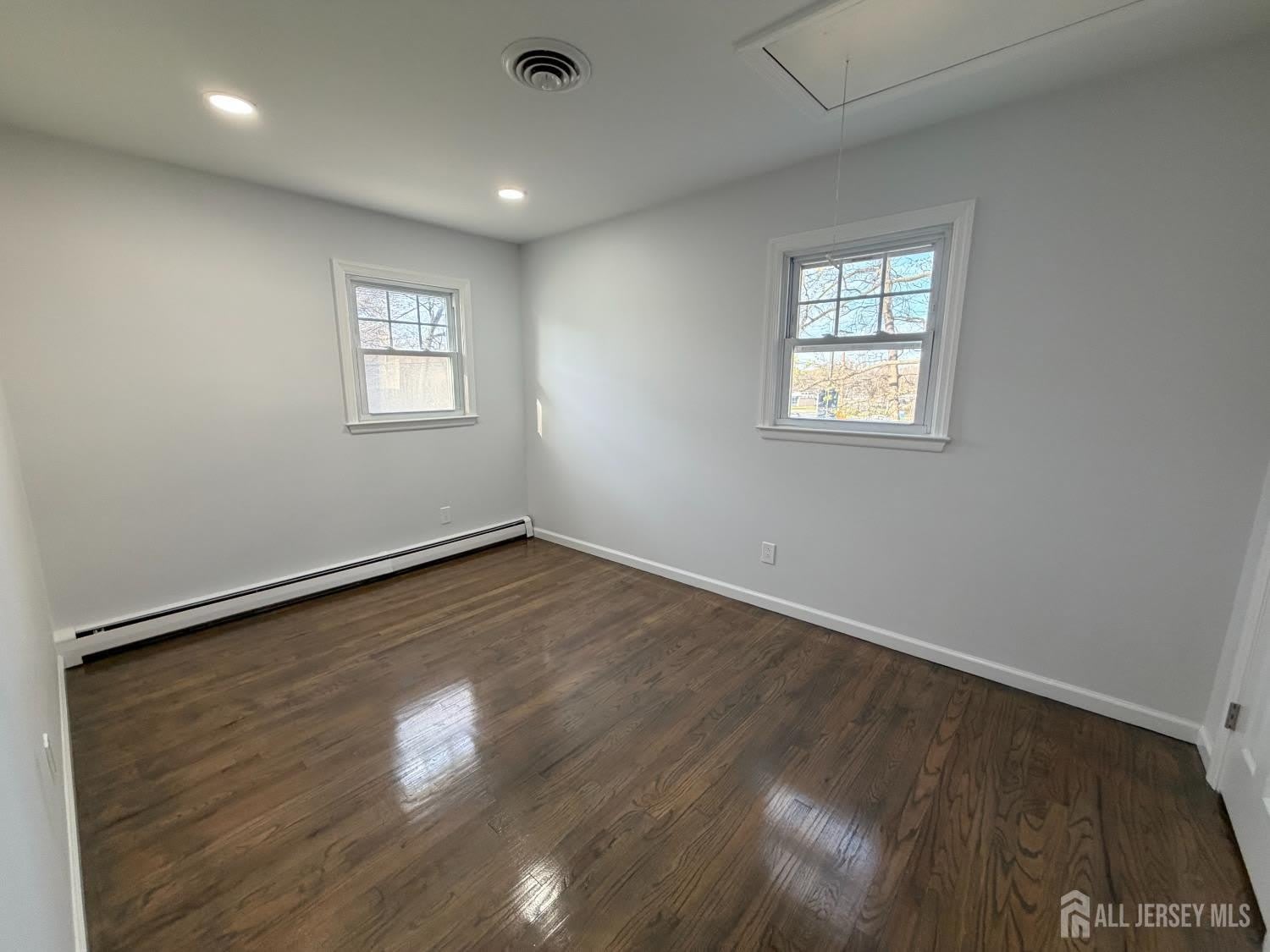 2460 WOODBRIDGE Avenue – photo 4