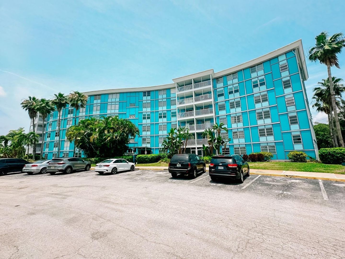 299 Off Summer Special Gorgeous 1 Bedroom 1 Bathroom Condo In St Petersburg – photo 1