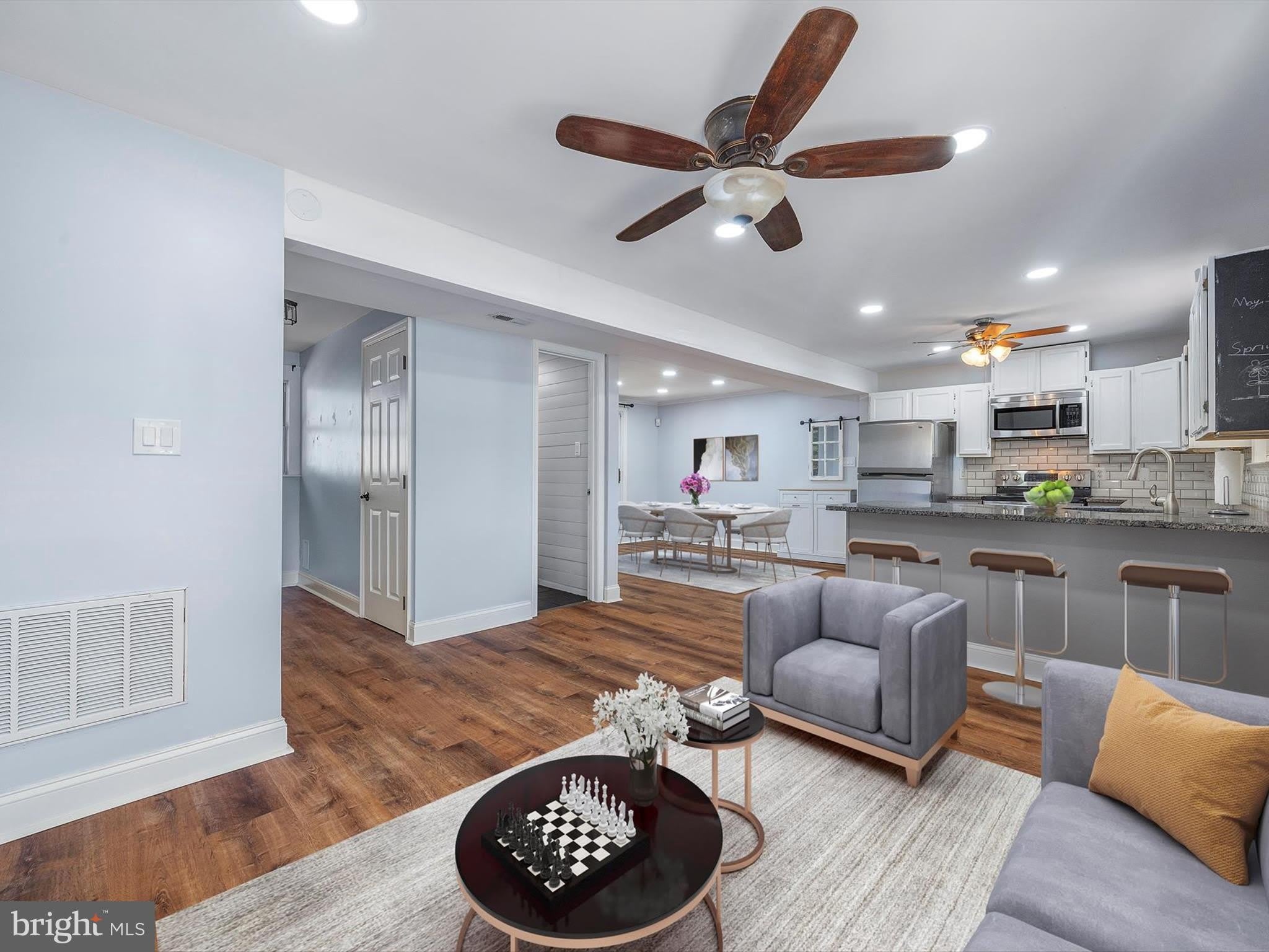 7707 WARSAW Avenue – photo 5