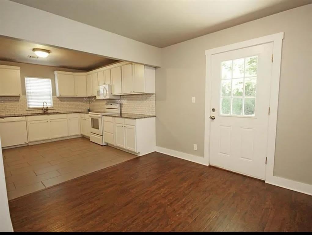1205 W Brooks Street – photo 5