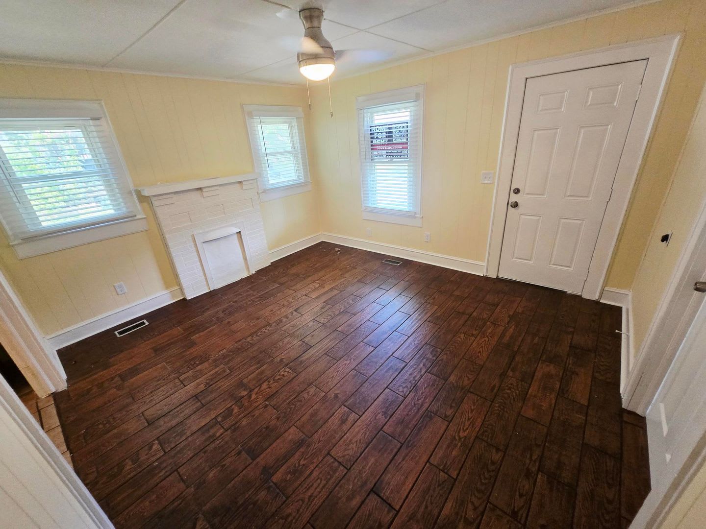 Charming 2 Bedroom Home for Rent in Burlington – photo 3