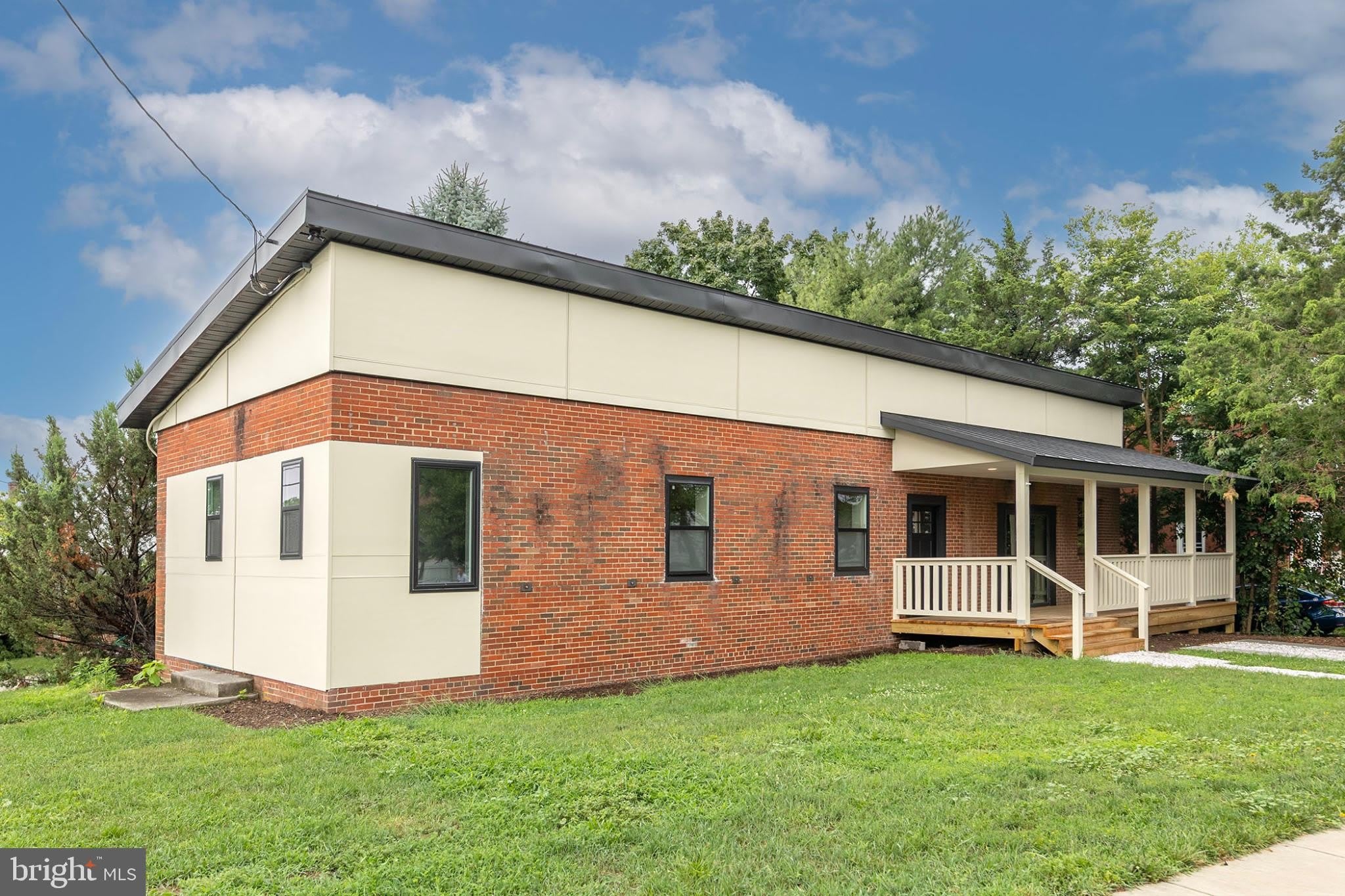 903 ORCHARD Avenue – photo 3