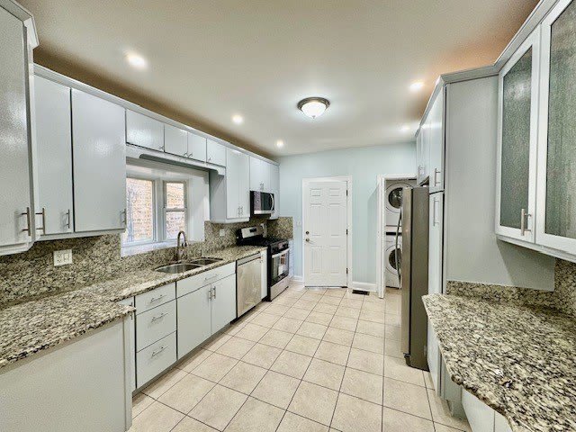 5618 N Artesian Avenue – photo 2