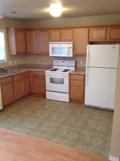 Single Family Home In Merriam Woods – photo 5