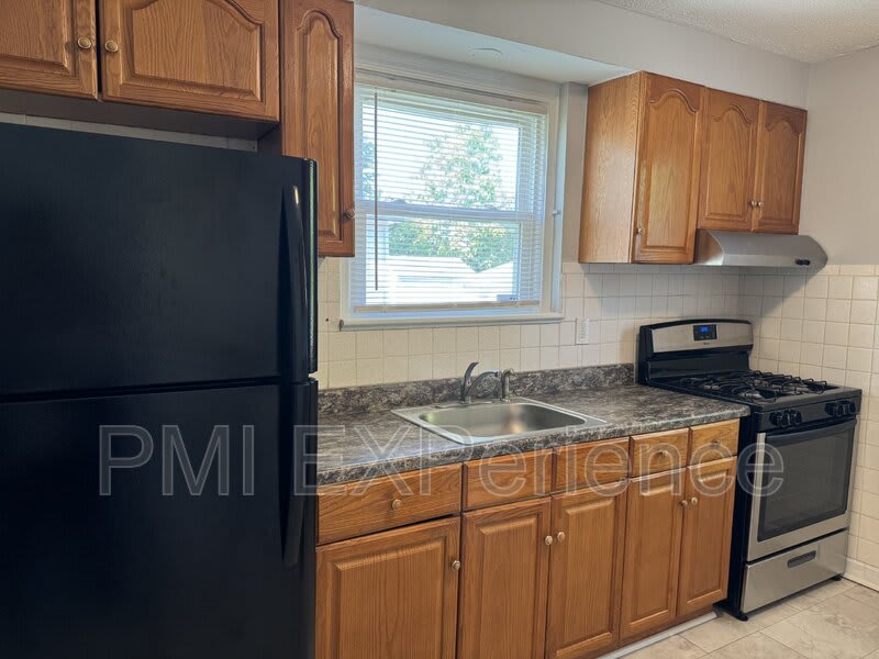 5716 Davey Street – photo 4