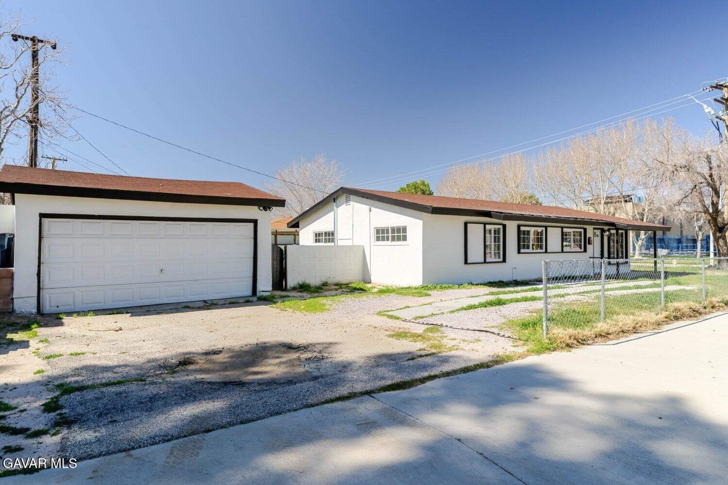 44961 5th Street – photo 3