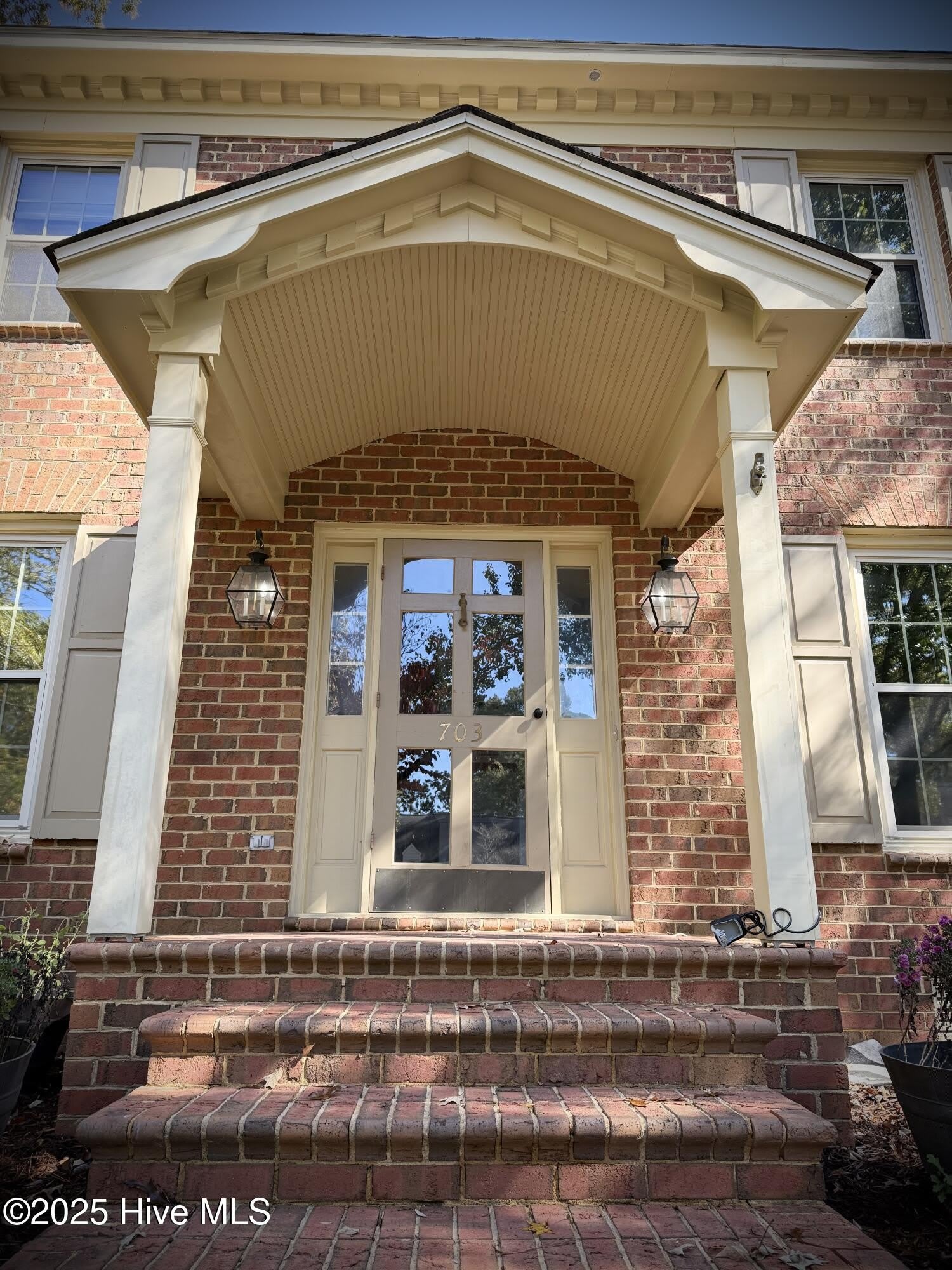 703 Daventry Drive – photo 5