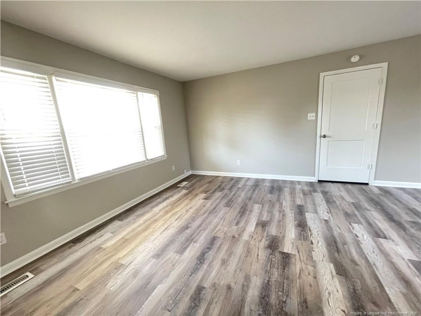 1927 Shiloh Dr – photo 4