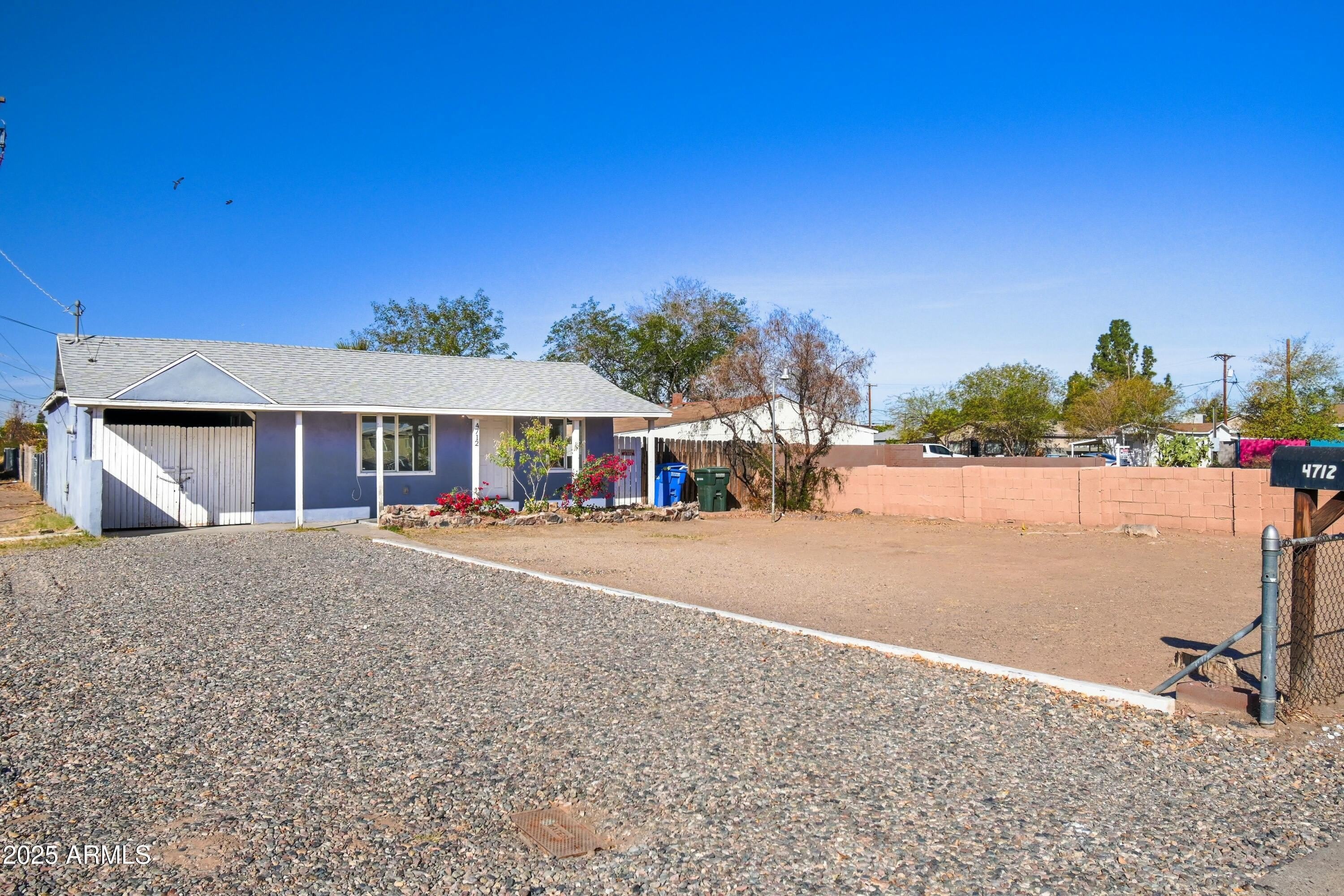 4712 N 21st Avenue – photo 2