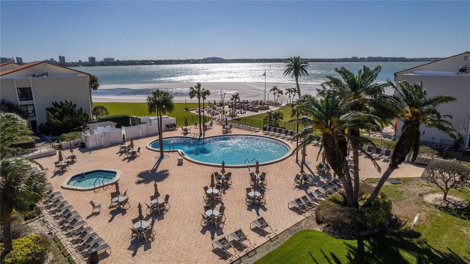 830 S GULFVIEW Boulevard – photo 1