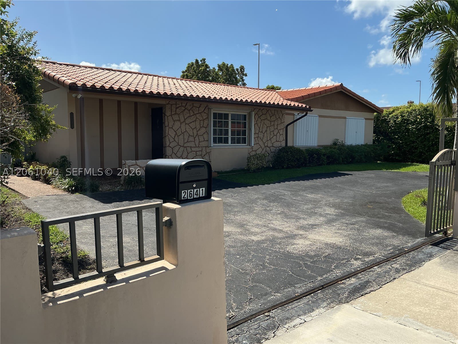 2641 SW 117th Ct – photo 1