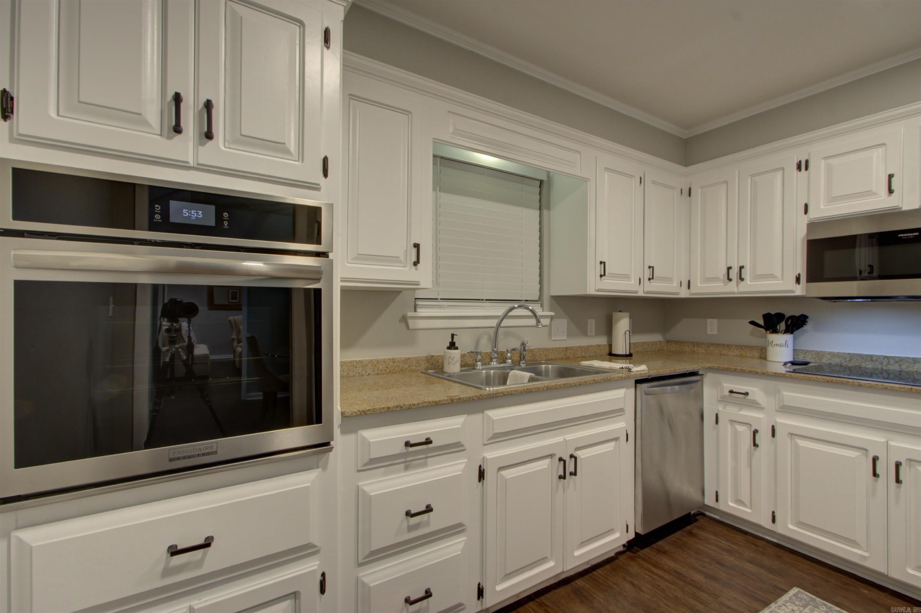 3514 Skyline Blvd – photo 2
