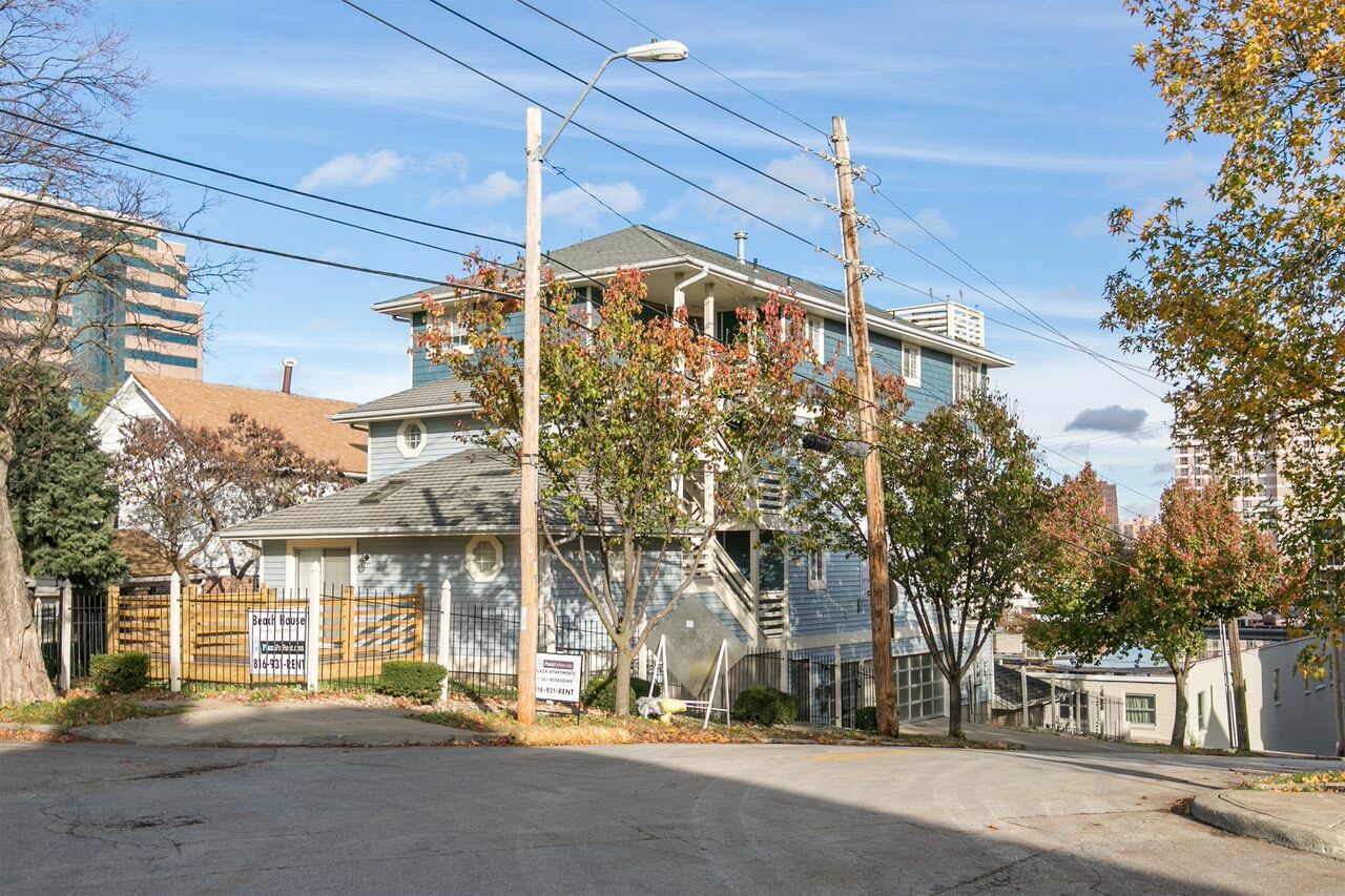 4645 Jarboe Street – photo 1