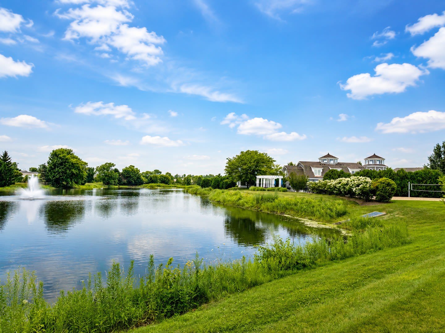 120 Lakeshore Drive – photo 3