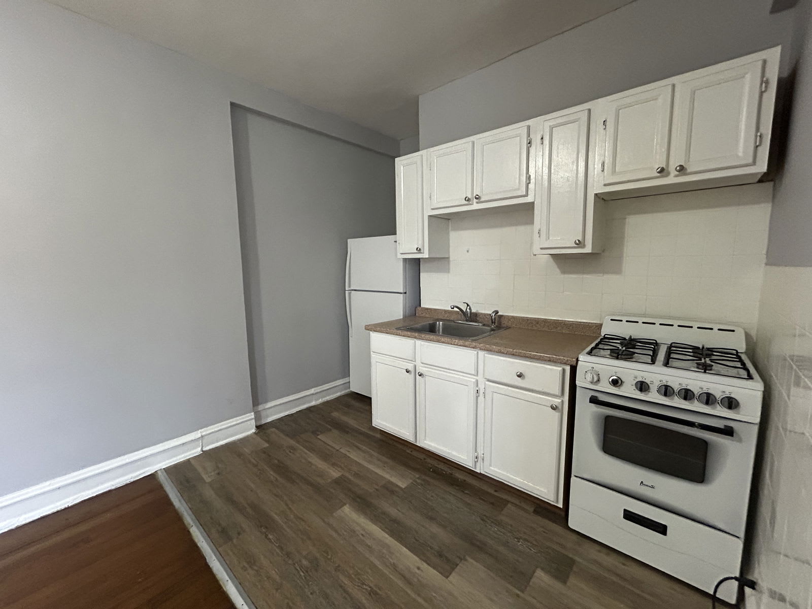 6948 North Ashland Boulevard – photo 1