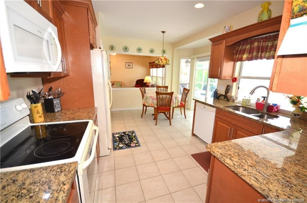 753 NW Waterlily Place – photo 4