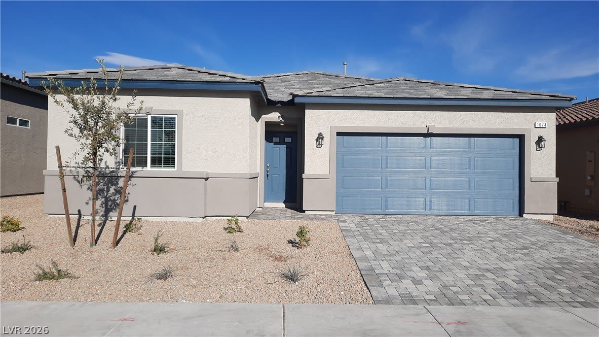 1674 Viola Falls Street – photo 1