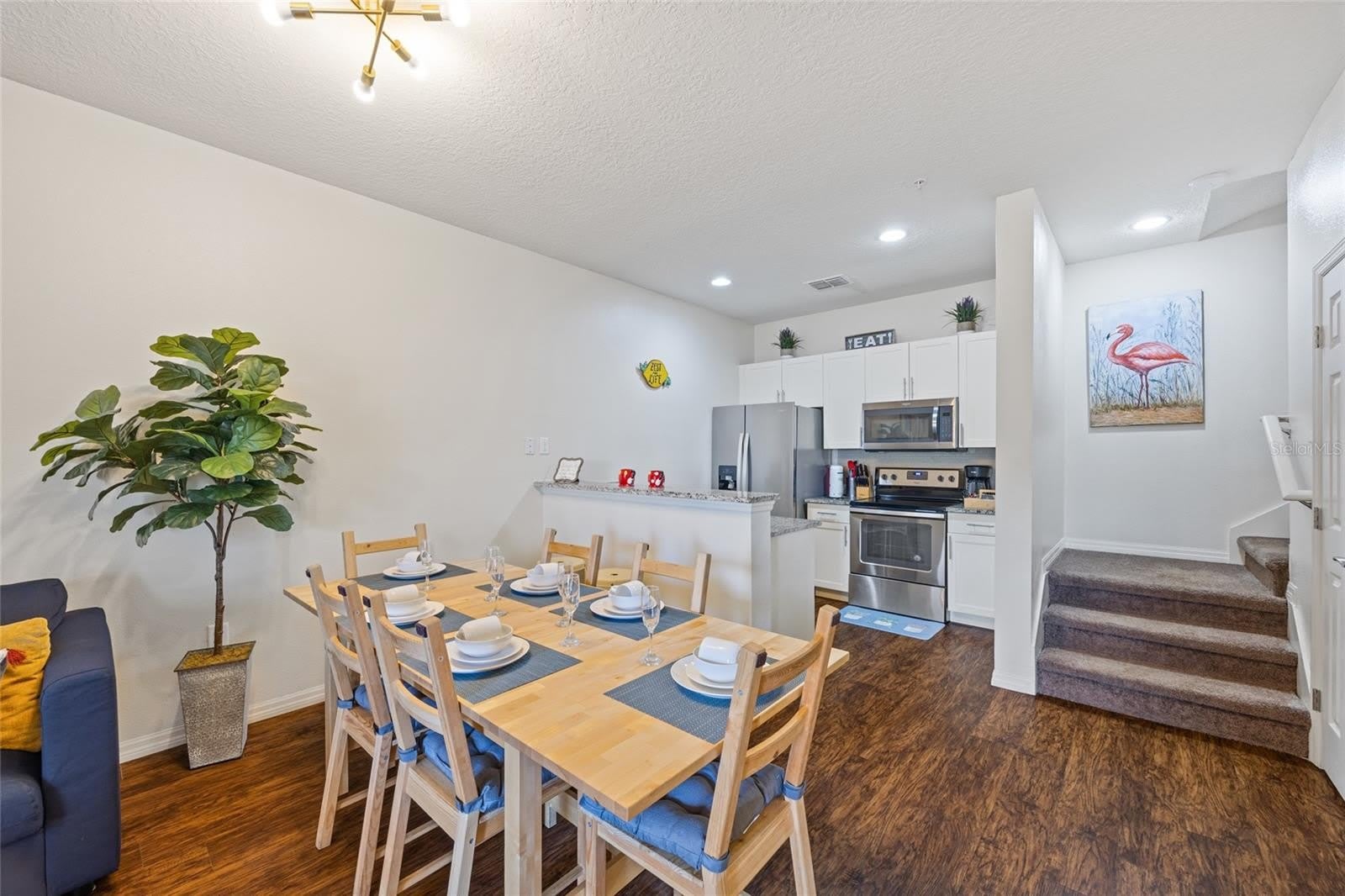 8945 SHINE Drive – photo 4