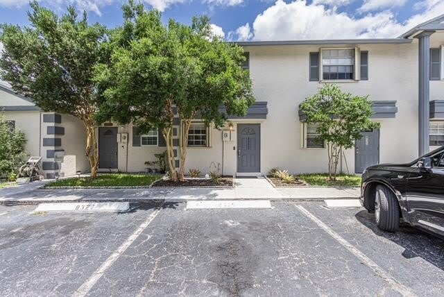 8327 Fairway Road – photo 1