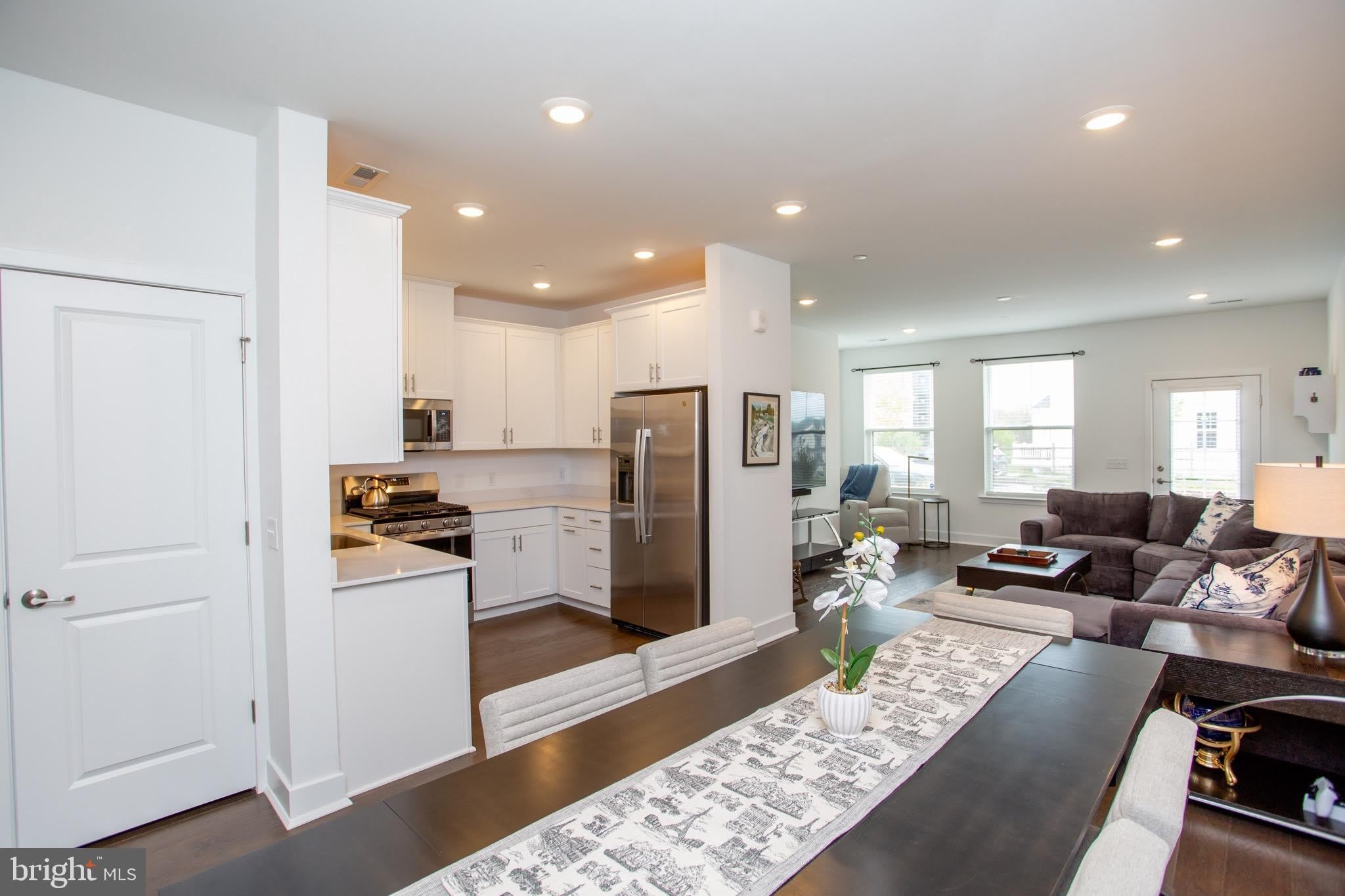 233 Lewis Fisher – photo 5
