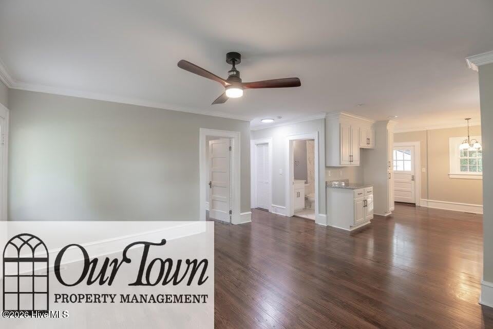 606 Clark Avenue Ne – photo 2