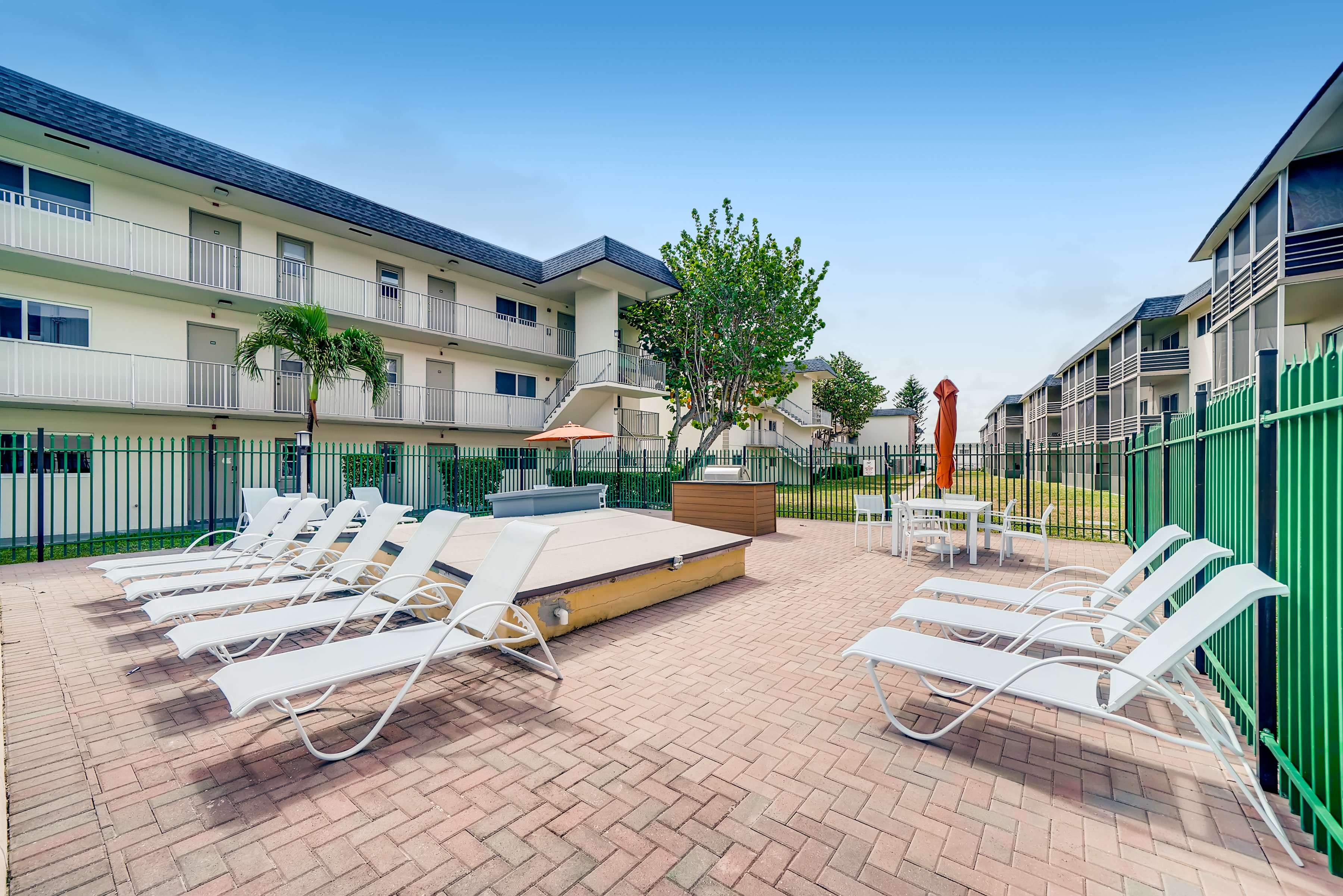 Spectra Palms – photo 3