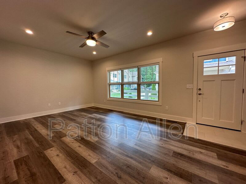 129 Aurora Drive – photo 3