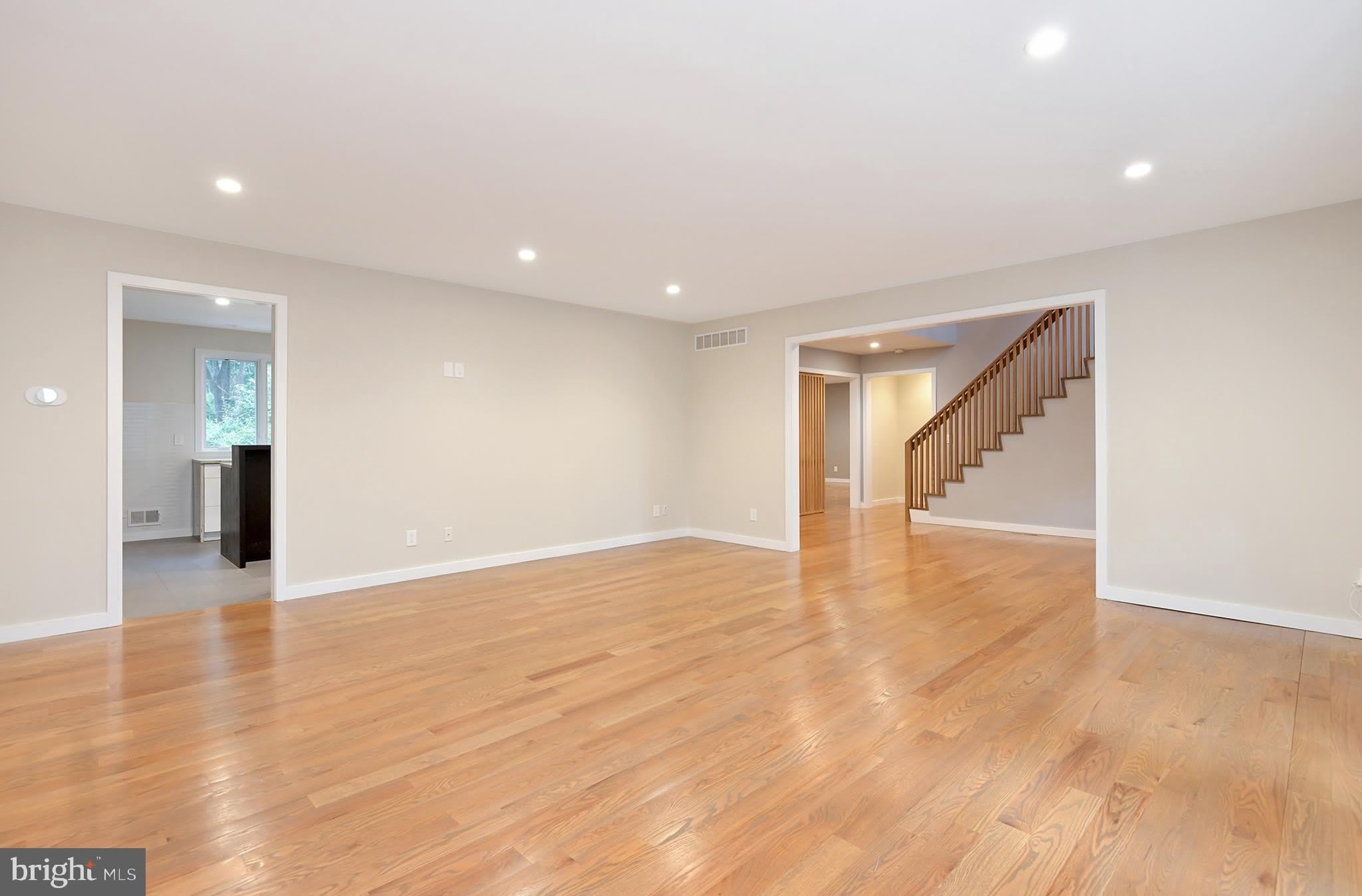 160 SYCAMORE Road – photo 5