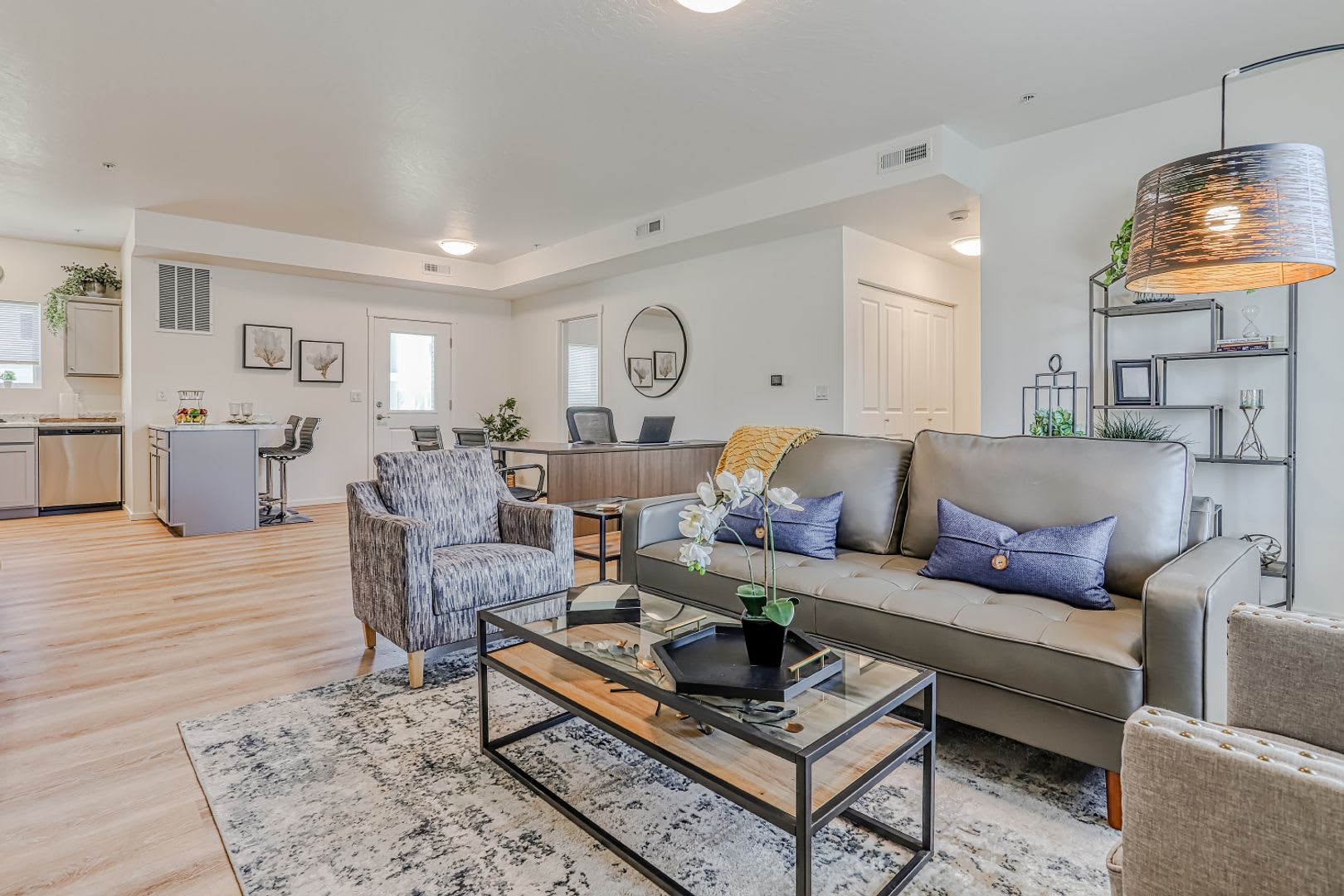 Ridgecrest Apartments – photo 2
