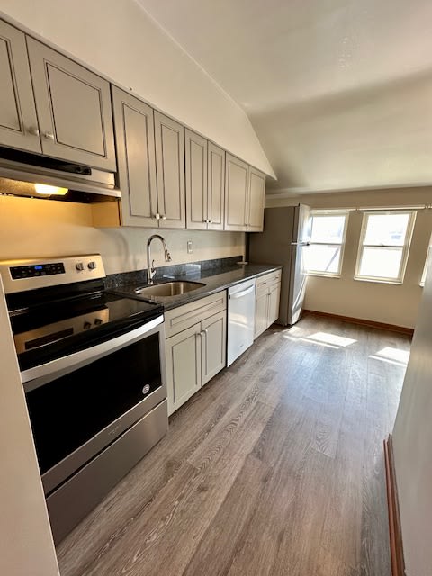 2112 Murray Ave – photo 1