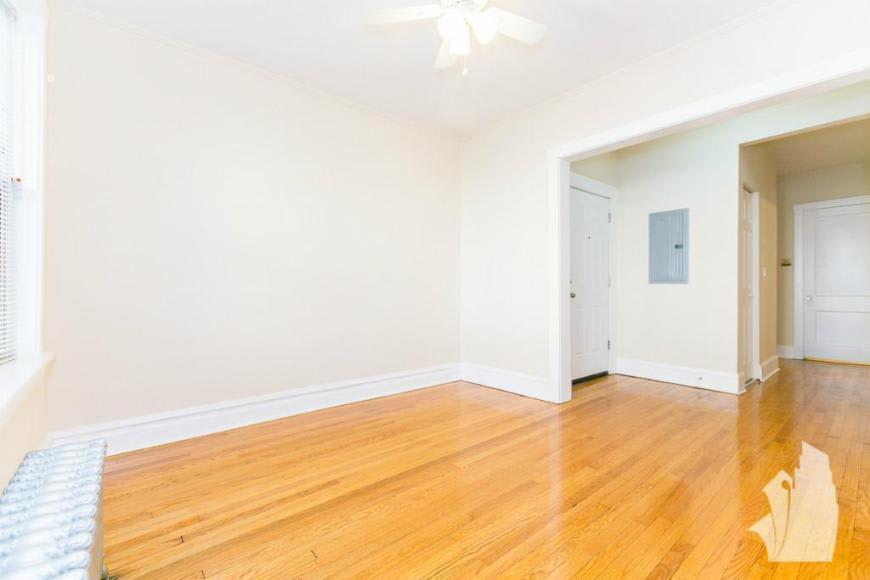 1615 W Berteau – photo 5
