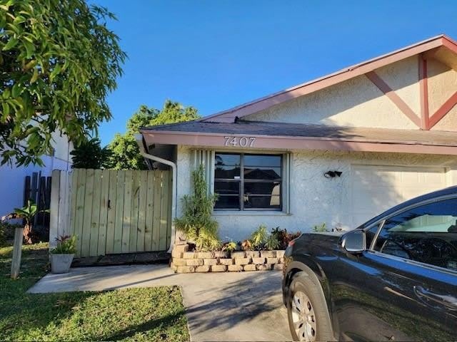 7407 SW 13th Street – photo 4