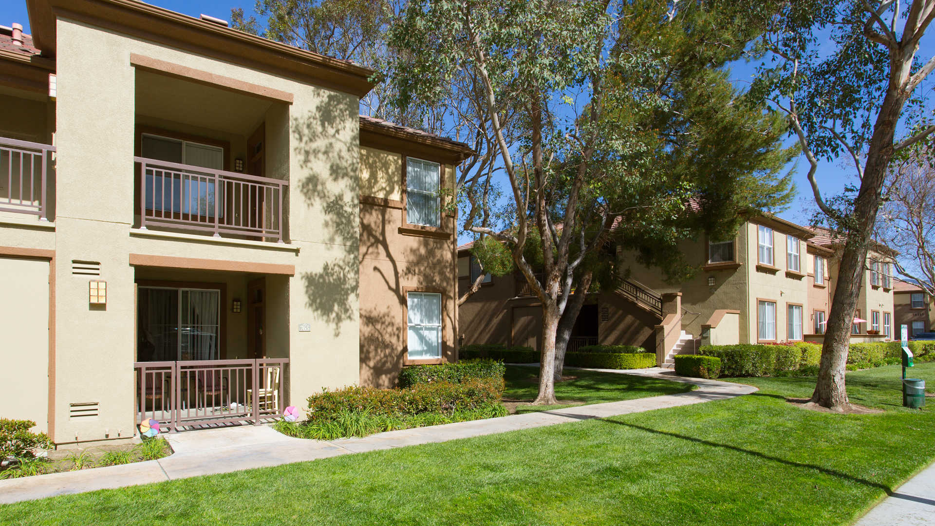 The Oaks Apartments – photo 2