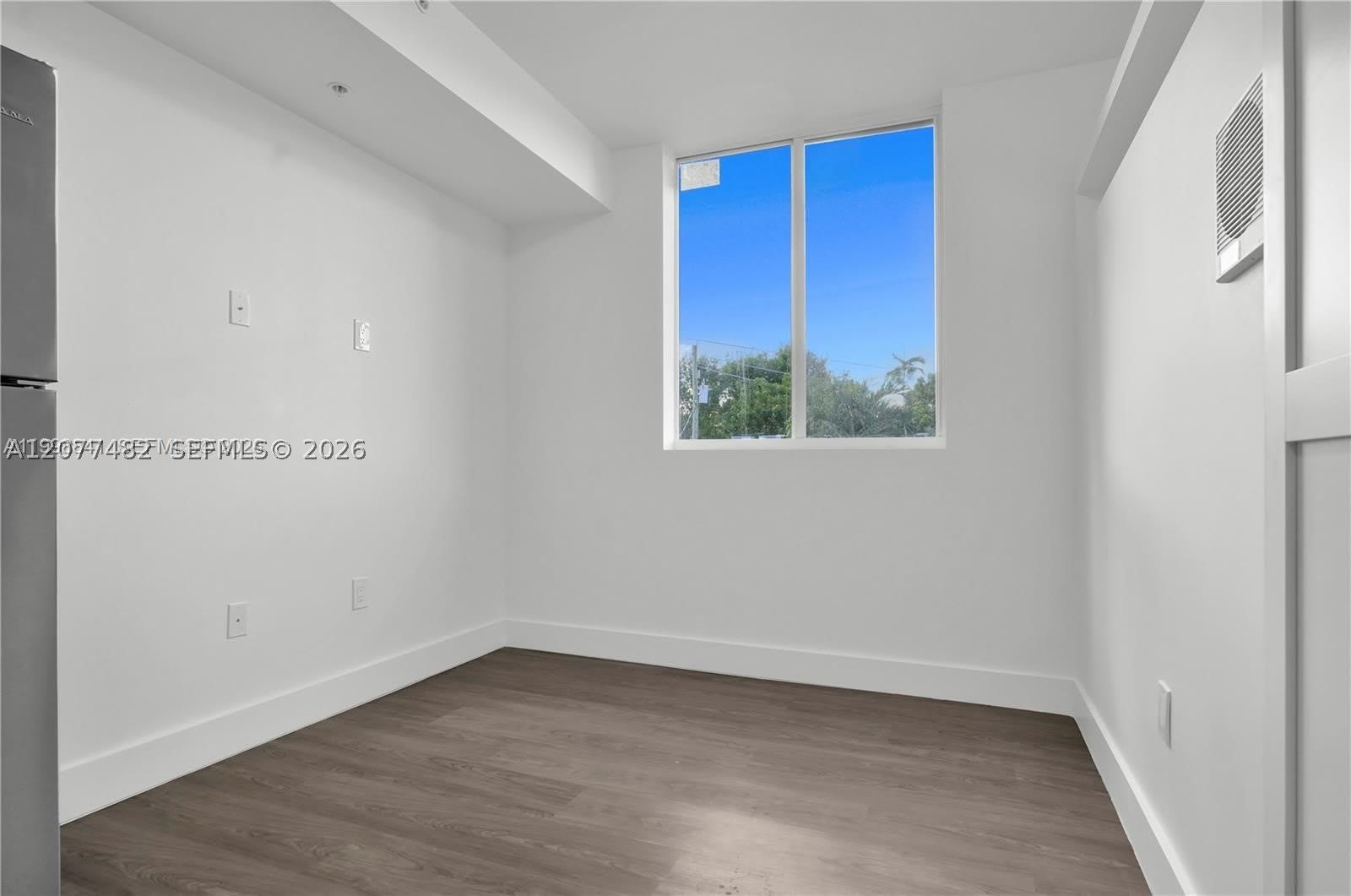 1620 NW 18th St – photo 3